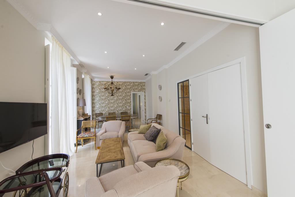 Apartamento Living By Cathedral Seville Exterior photo